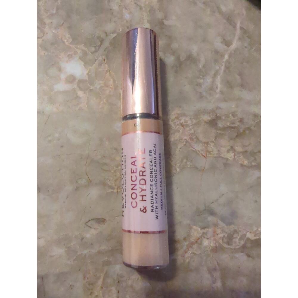 Revolution Conceal and Hydrate Concealer C6 NIB